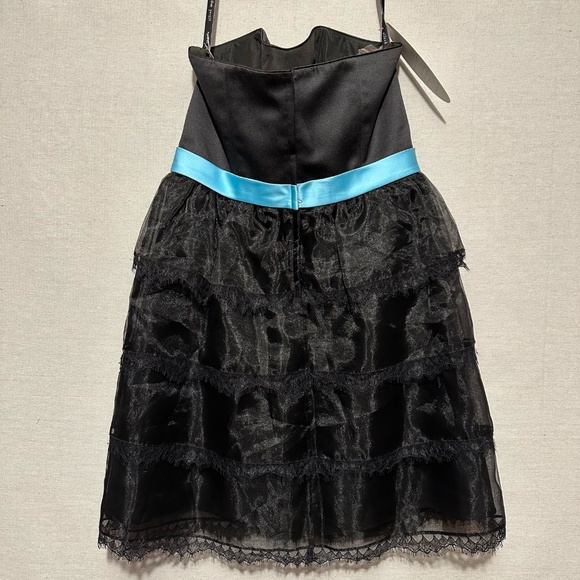 NWT Alfred Angelo Black-Blue Box Black Lace Mini Dress - size 12 - Picture 3 of 5